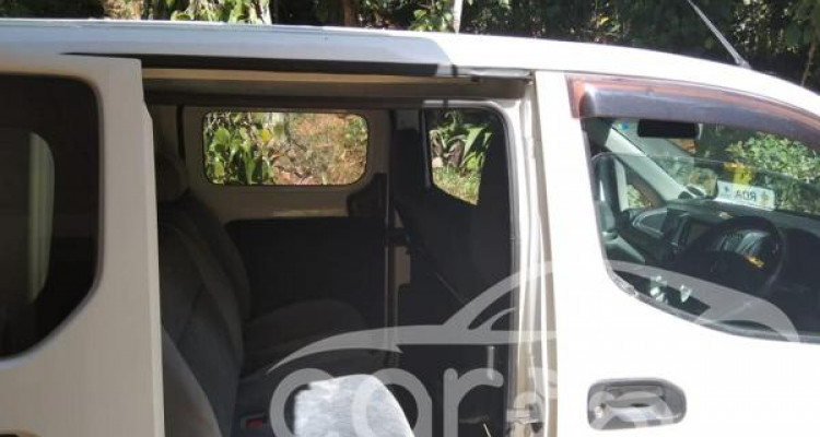 NISSAN NV200 2011