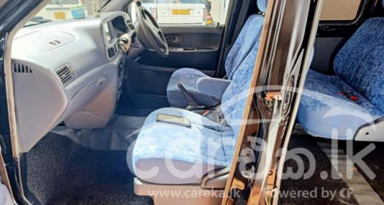 TOYOTA NOAH CR42 1999