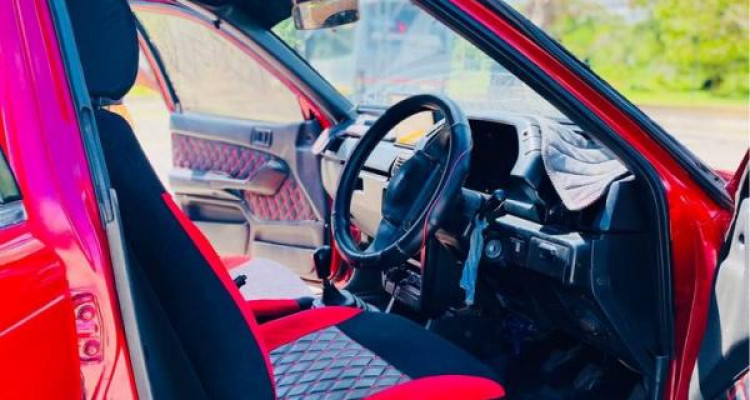 MITSUBISHI LANCER 1988