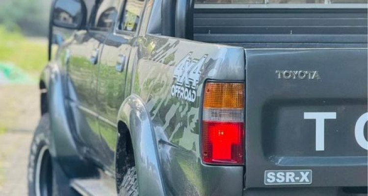 TOYOTA HILUX 1993