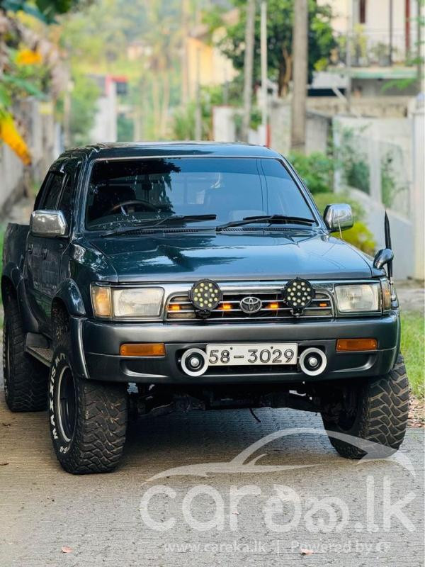 TOYOTA HILUX 1993