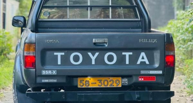 TOYOTA HILUX 1993