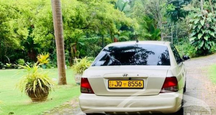 HYUNDAI ACCENT 2001