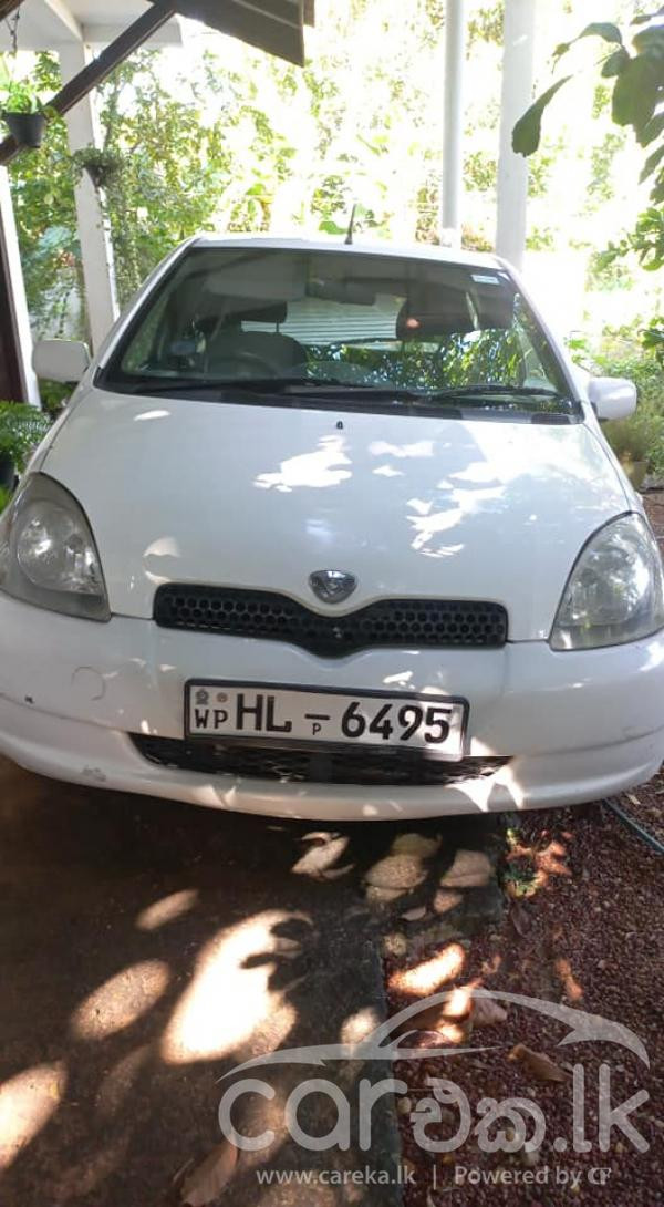 TOYOTA VITZ 2000