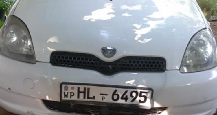 TOYOTA VITZ 2000