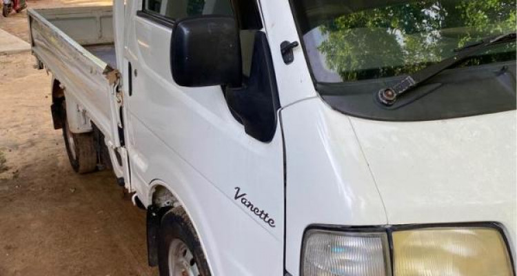 NISSAN VANETTE 2003