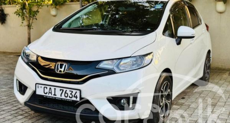 HONDA FIT GP5 2015
