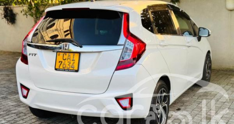 HONDA FIT GP5 2015