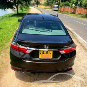 HONDA GRACE 2015