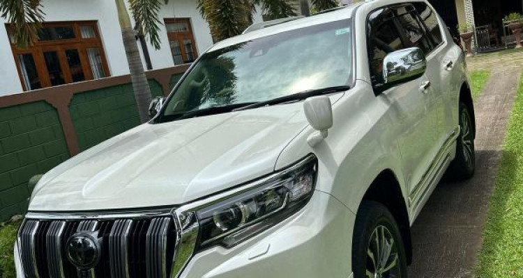TOYOTA LAND CRUISER PRADO 2017