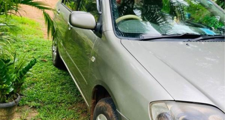 TOYOTA COROLLA 121 2004