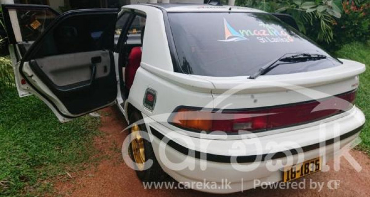 MAZDA ASTINA 1989