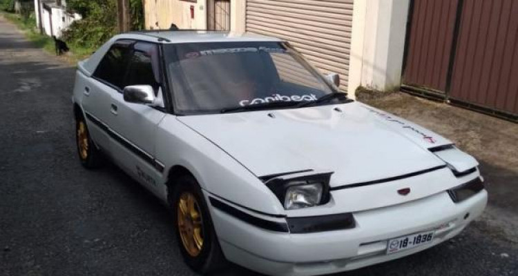 MAZDA ASTINA 1989