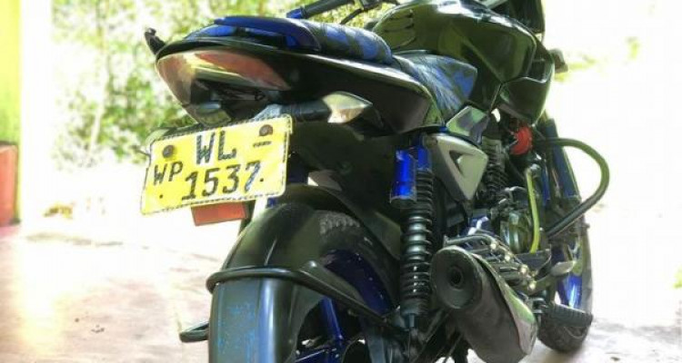 BAJAJ PULSAR 2012