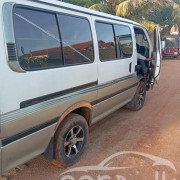 TOYOTA HIACE 1990
