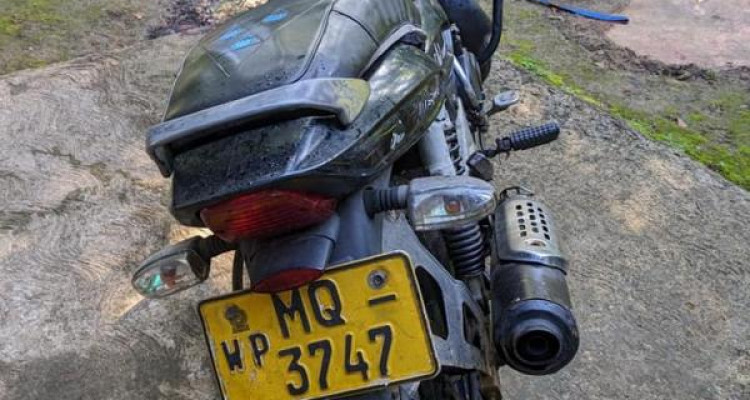 BAJAJ PULSAR 180 2015