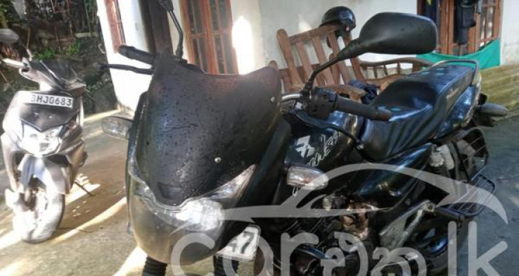 Pulsar 180cc 2015 model best sale