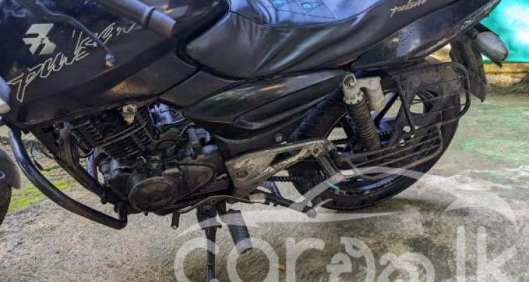 BAJAJ PULSAR 180 2015