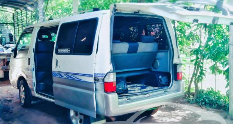 MAZDA BONGO 1999