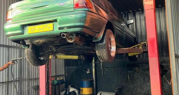FORD LASER 1994