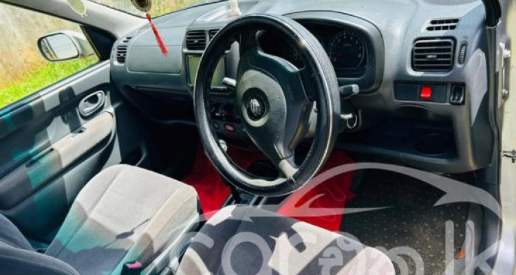 SUZUKI SWIFT 2003