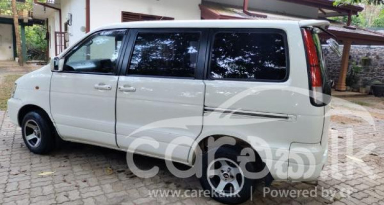TOYOTA NOAH CR42 1999