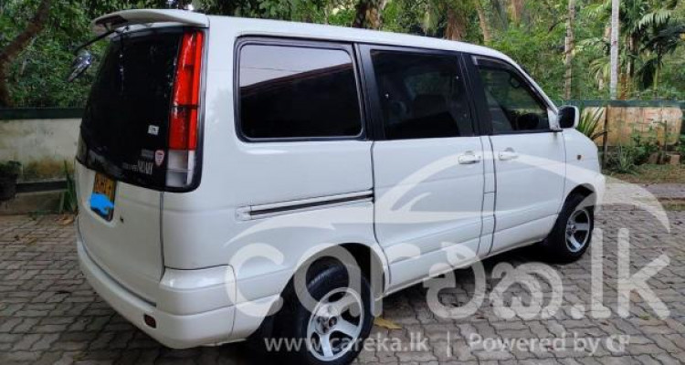 TOYOTA NOAH CR42 1999