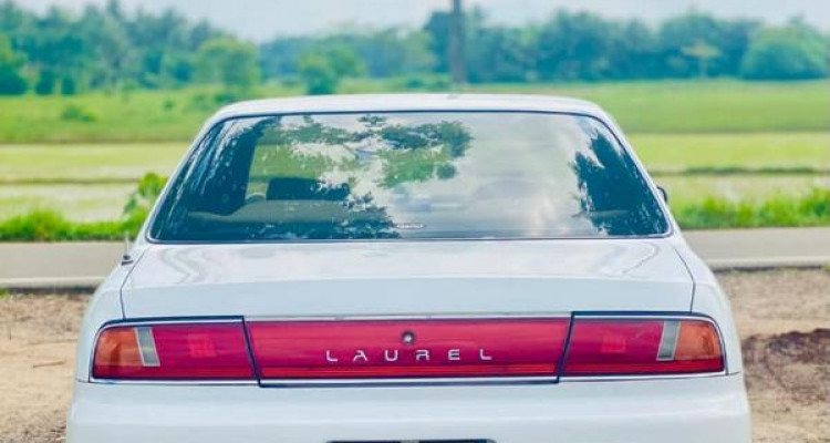 NISSAN LAUREL 1995