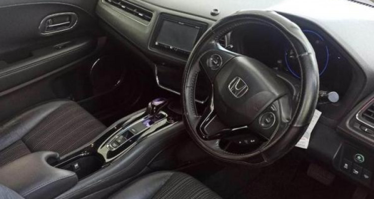 HONDA VEZEL 2014