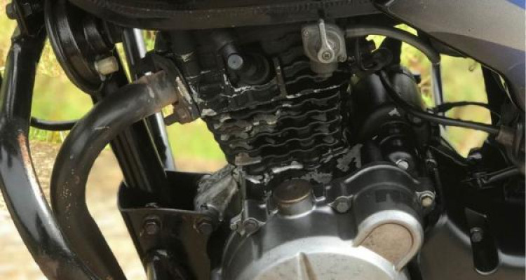BAJAJ DISCOVER 2015