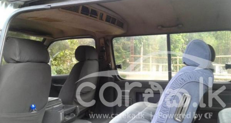 TOYOTA HIACE LH103 1995