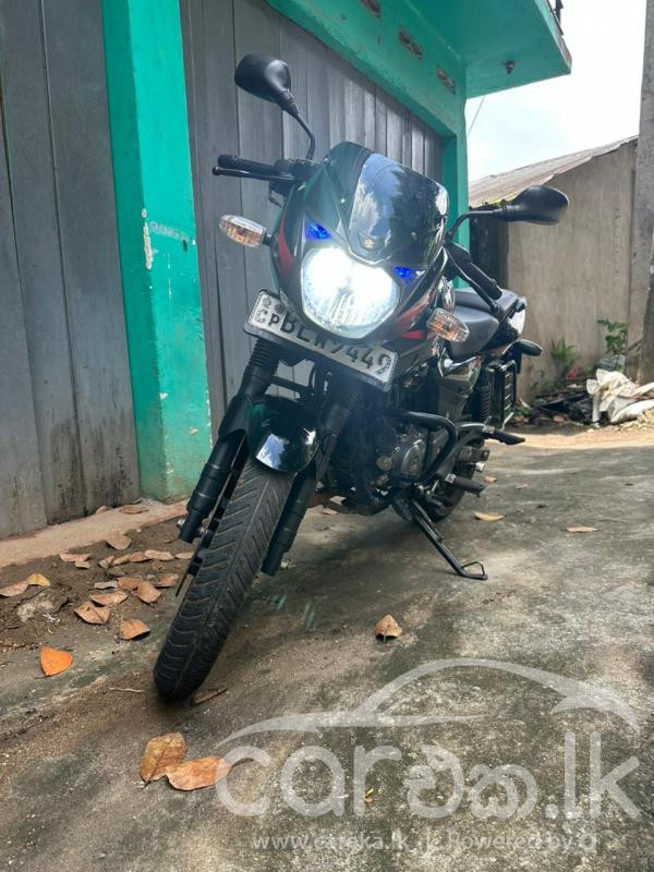 BAJAJ PULSAR 180 2017