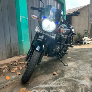 BAJAJ PULSAR 180 2017