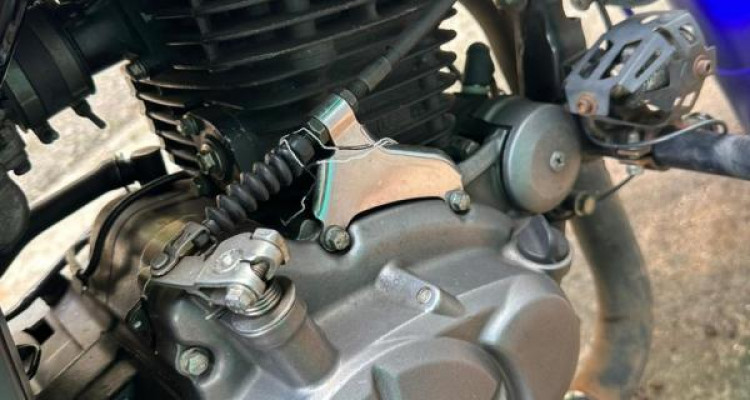 BAJAJ PULSAR 180 2017