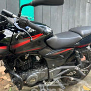 BAJAJ PULSAR 180 2017