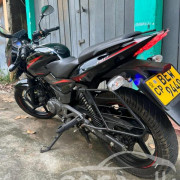 BAJAJ PULSAR 180 2017