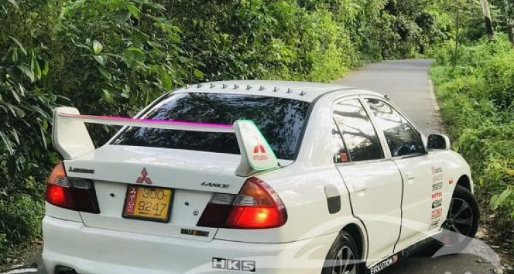 MITSUBISHI LANCER CK2 1999
