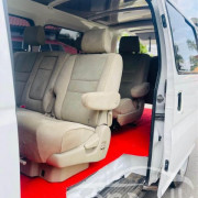 NISSAN CARAVAN 1993