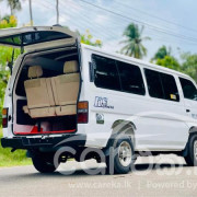 NISSAN CARAVAN 1993