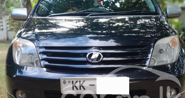TOYOTA IST 2005