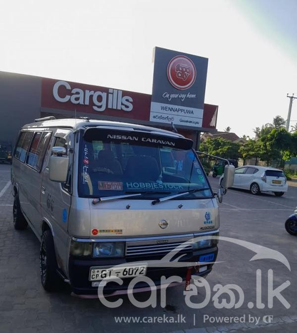 NISSAN CARAVAN 1997