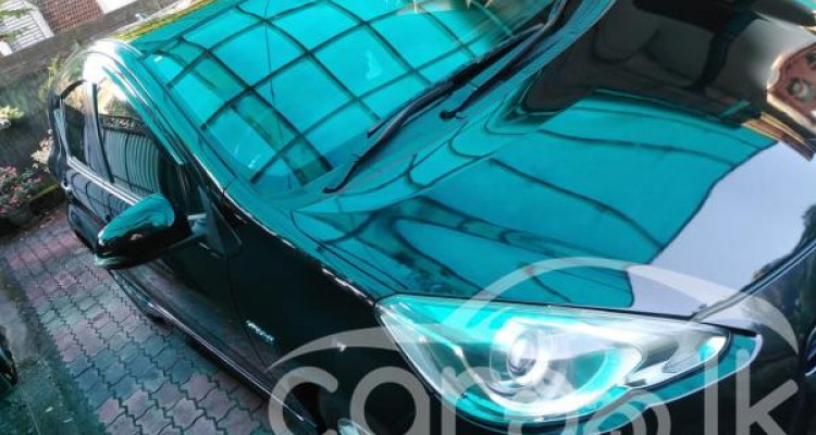 TOYOTA AQUA 2016
