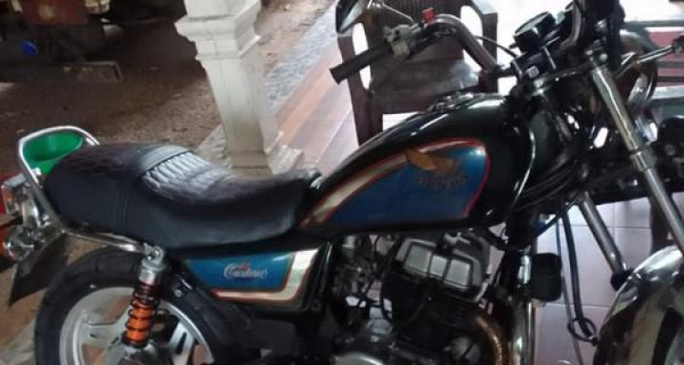 HONDA LA CUSTOM 250 2005