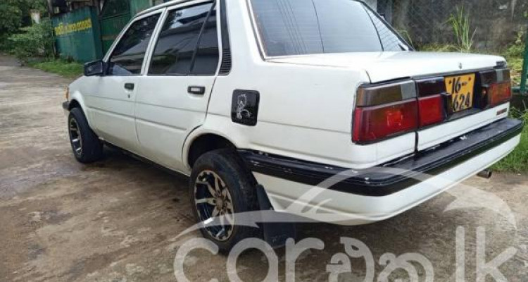 TOYOTA COROLLA AE81 1986