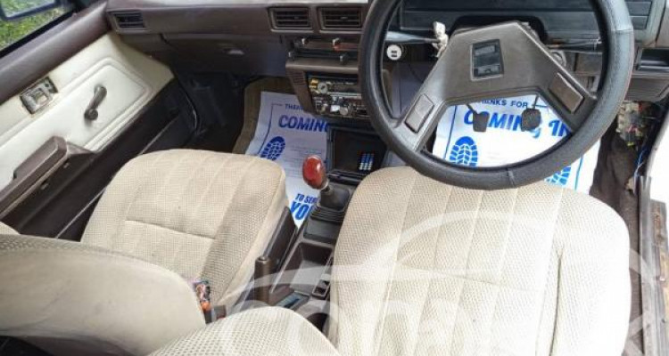 TOYOTA COROLLA AE81 1986