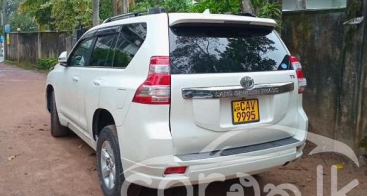 TOYOTA LAND CRUISER PRADO 2016