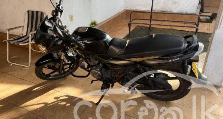 BAJAJ DISCOVER 150 2015
