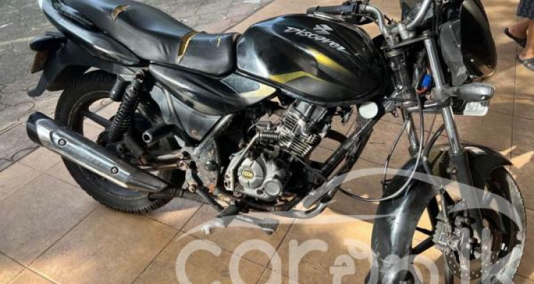 BAJAJ DISCOVER 150 2015