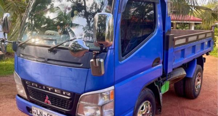 MITSUBISHI CANTER 2005