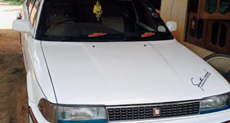 TOYOTA COROLLA 1990